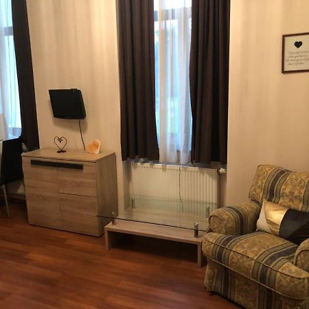 Quiet -Residential Area 2 Bedroom+Living Room Apartment Szombathely Dış mekan fotoğraf