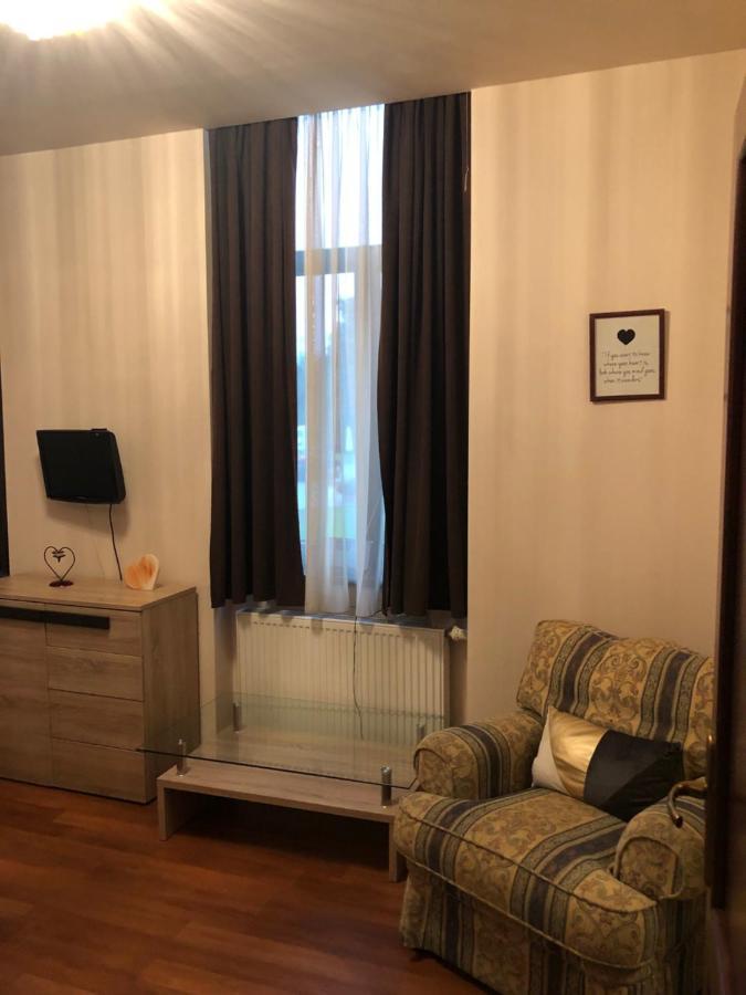 Quiet -Residential Area 2 Bedroom+Living Room Apartment Szombathely Dış mekan fotoğraf