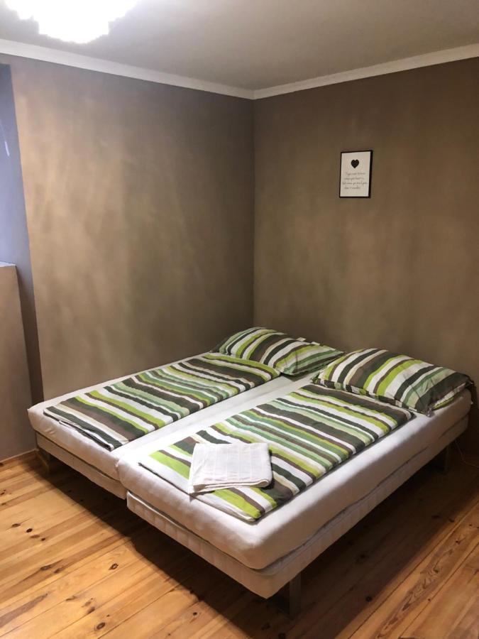 Quiet -Residential Area 2 Bedroom+Living Room Apartment Szombathely Dış mekan fotoğraf