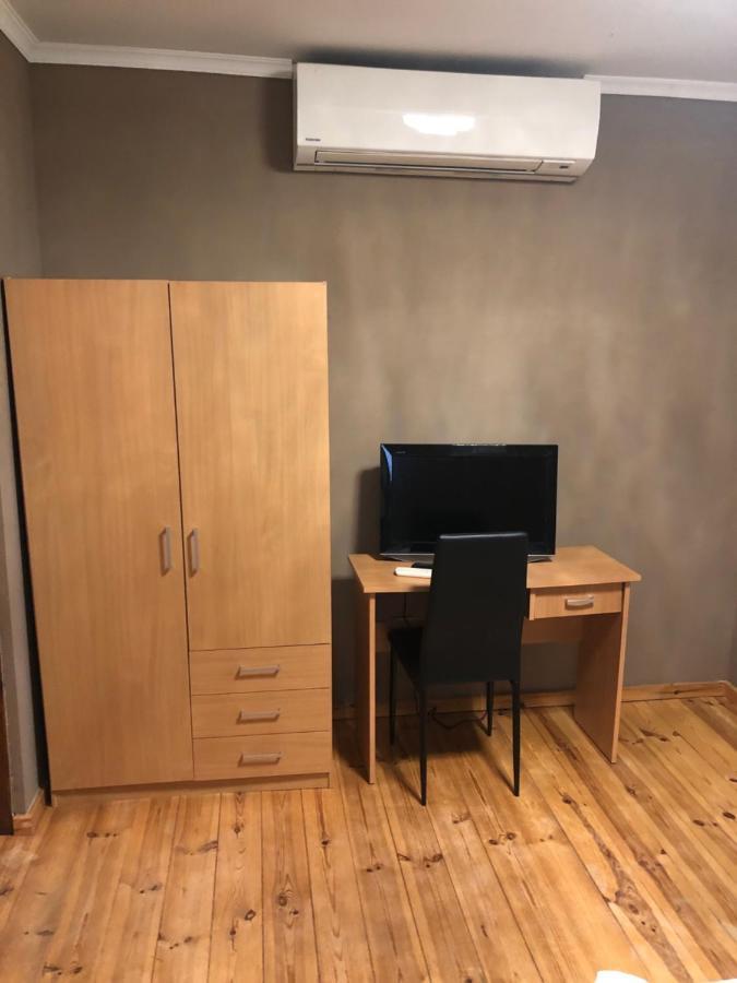 Quiet -Residential Area 2 Bedroom+Living Room Apartment Szombathely Dış mekan fotoğraf